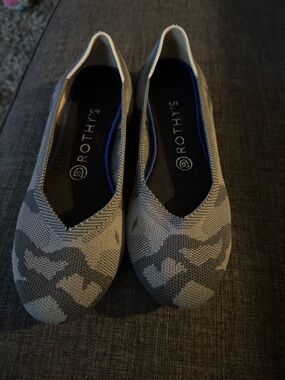 Like new! Rothy's Grey Camouflage Knit Slip-On Ballet Flats Size 8